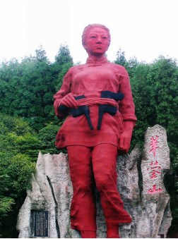 “双枪老太婆"堂妹：怀念三姐陈联诗