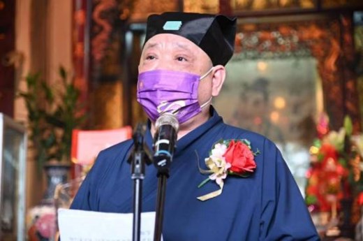 承担起赤松精神，向着新的目标，积极进取，再创天地辉煌