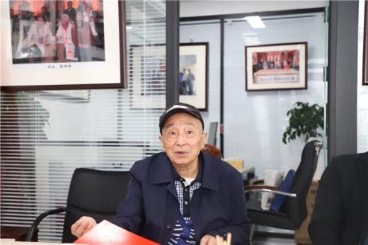 开国大将罗瑞卿之子罗箭将军视察长征女红军精神研究会