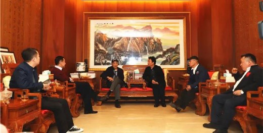 开国大将罗瑞卿之子罗箭将军莅临指导拍摄长征女红军老妈妈革命传记的中广视博集团