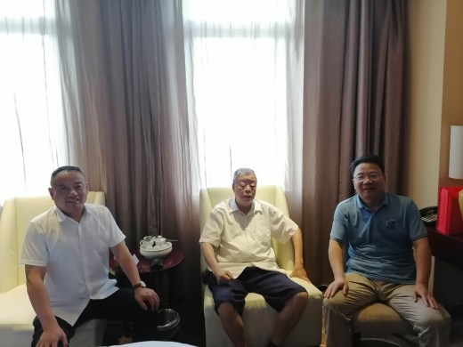 福建邵武市江西商会为会员企业办实事